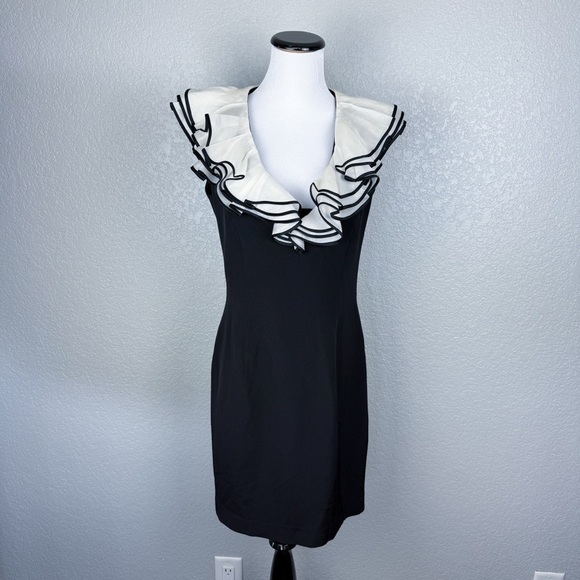 Escada Vintage Black Cocktail Dress w/ White Ruffle Collar 40 - Designer, V-Neck - Picture 7 of 16